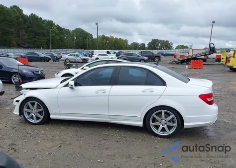 2014 Mercedes-Benz C 250 Sport from USA, damaged, VIN WDDGF4HBXEG203170